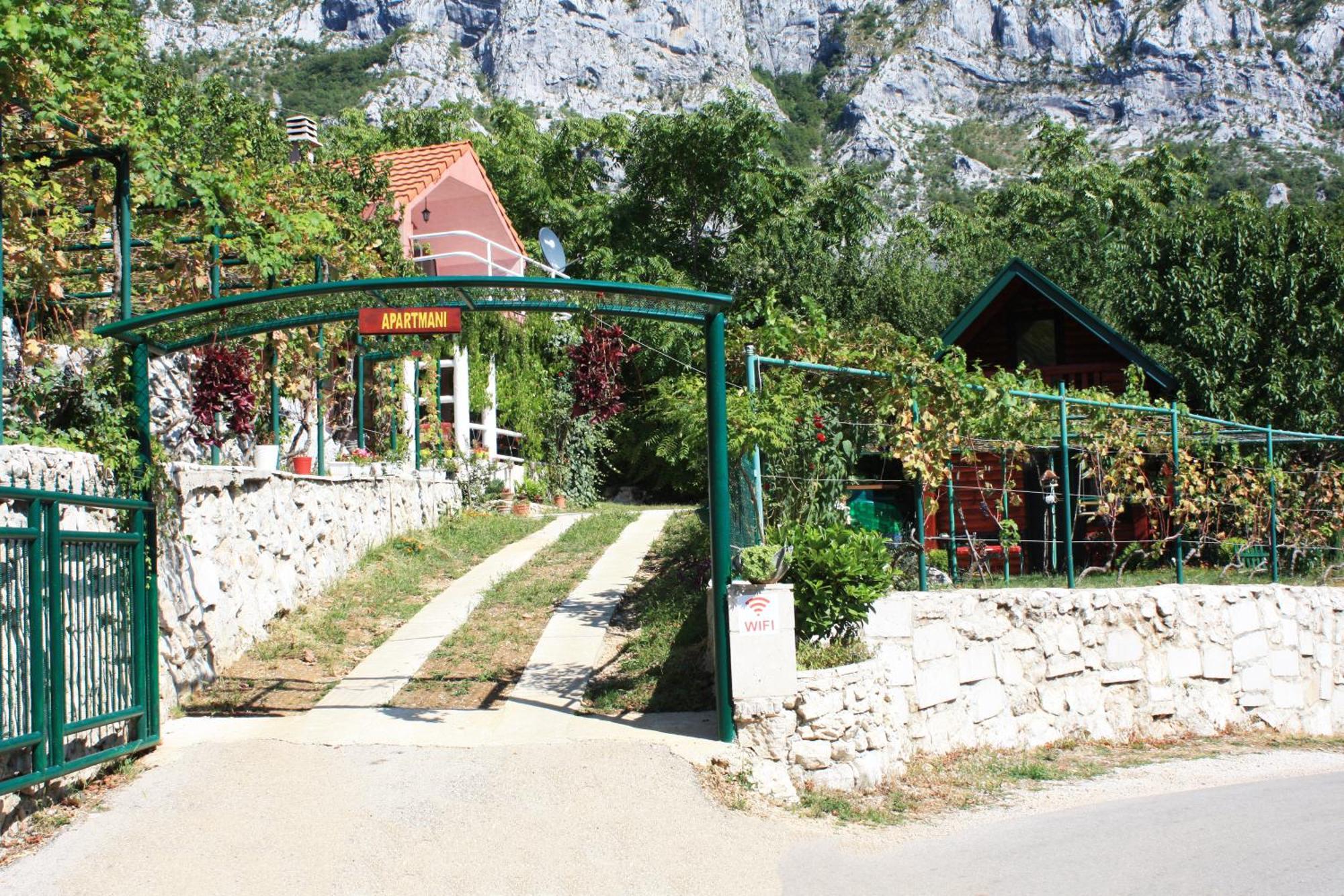 Holiday Village Ostrog Nikšić Zewnętrze zdjęcie